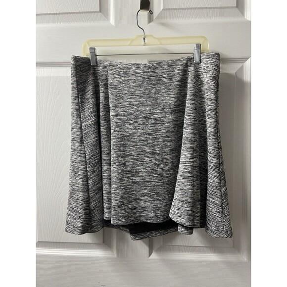 Torrid 0 Heather Pull on Skirt Womens Large Gray White Stretch Fit and Flare NWT - Picture 1 of 7